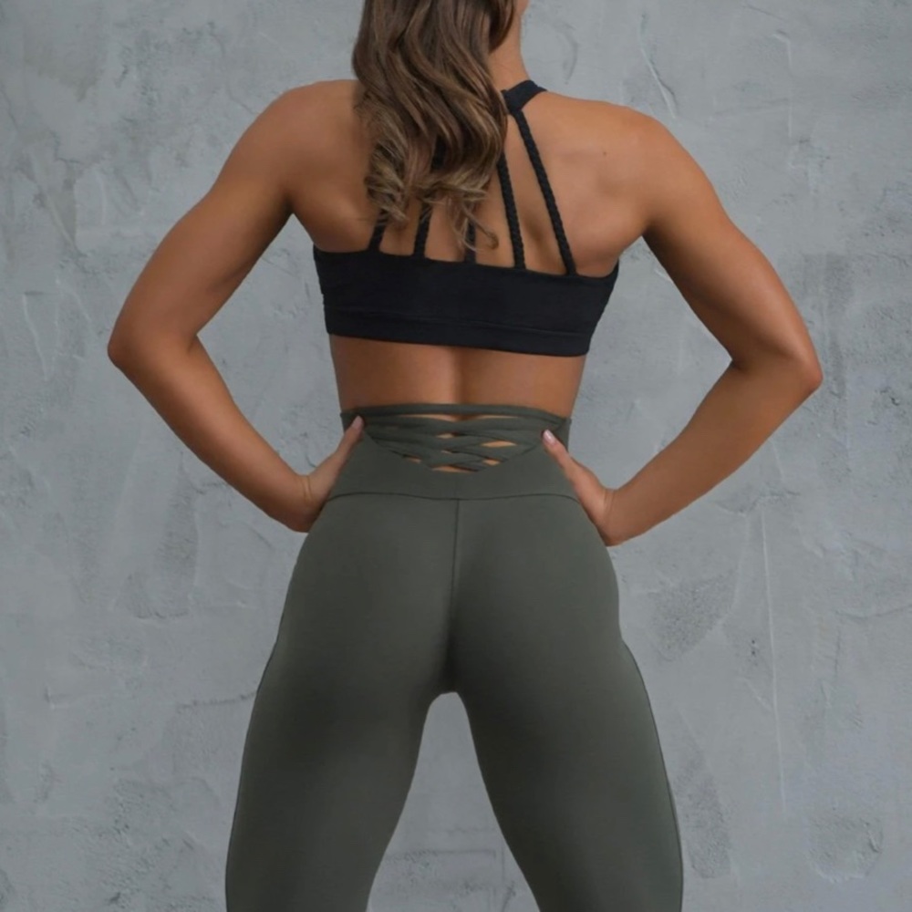 Bombshell sexy back leggings